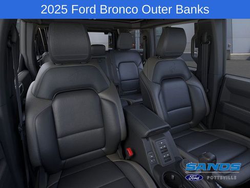 New 2025 Ford Bronco Outer Banks image 10