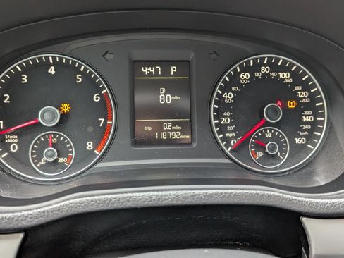 Used 2014 Volkswagen Passat 2.5 S FWD image 21