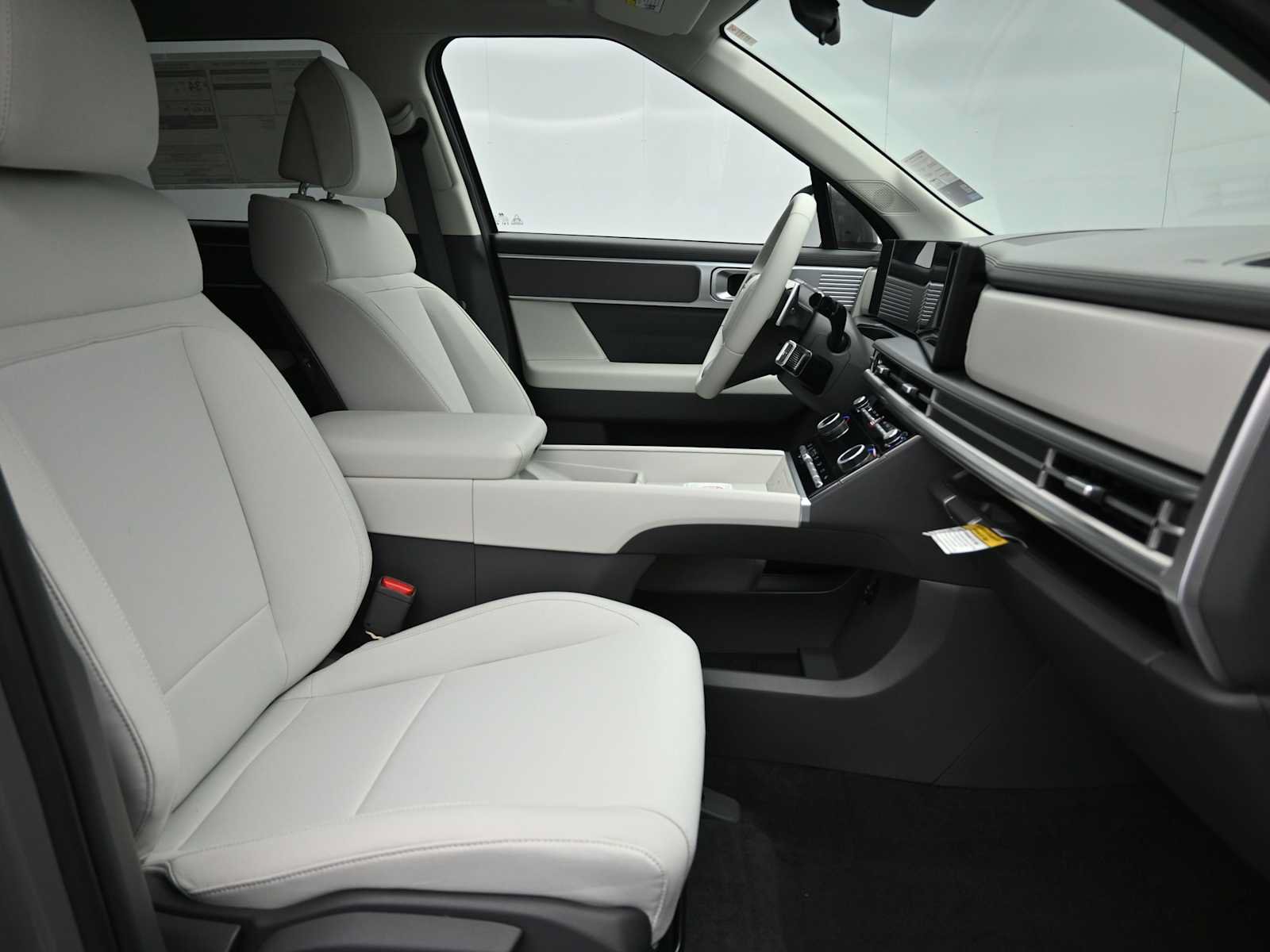 Used 2026 Hyundai Santa Fe SE AWD/4WD image 11