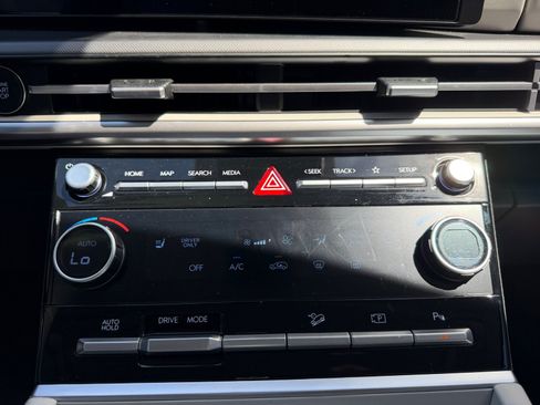 Certified 2026 Hyundai Santa Fe SEL FWD image 11