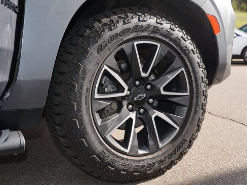 Used 2022 Chevrolet Tahoe Z71 w/ Z71 Off-Road Package AWD/4WD image 33