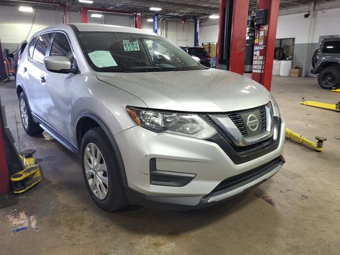 Used 2017 Nissan Rogue S AWD/4WD image 3