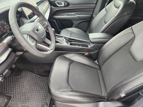 Used 2026 Jeep Compass Trailhawk AWD/4WD image 12