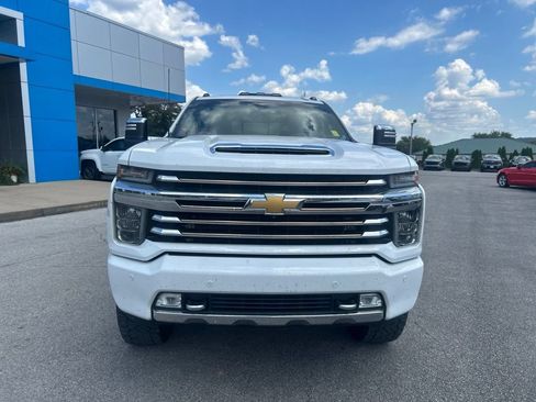 Used 2020 Chevrolet Silverado 2500 High Country w/ Technology Package AWD/4WD image 2