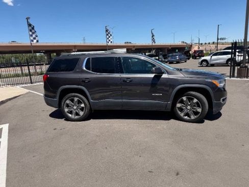 Used 2018 GMC Acadia SLT AWD/4WD image 19