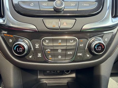 Certified 2024 Chevrolet Equinox Premier AWD/4WD image 36