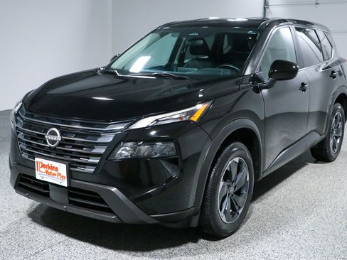 Used 2024 Nissan Rogue SV AWD/4WD image 31