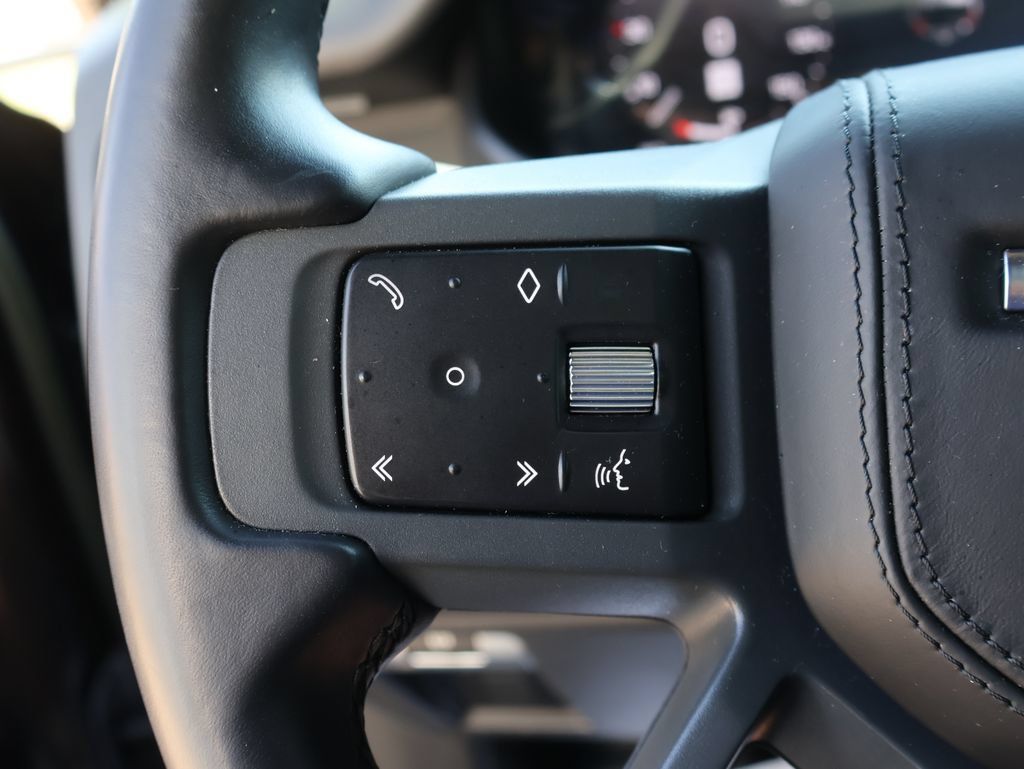 Used 2023 Land Rover Defender 110 X AWD/4WD image 37