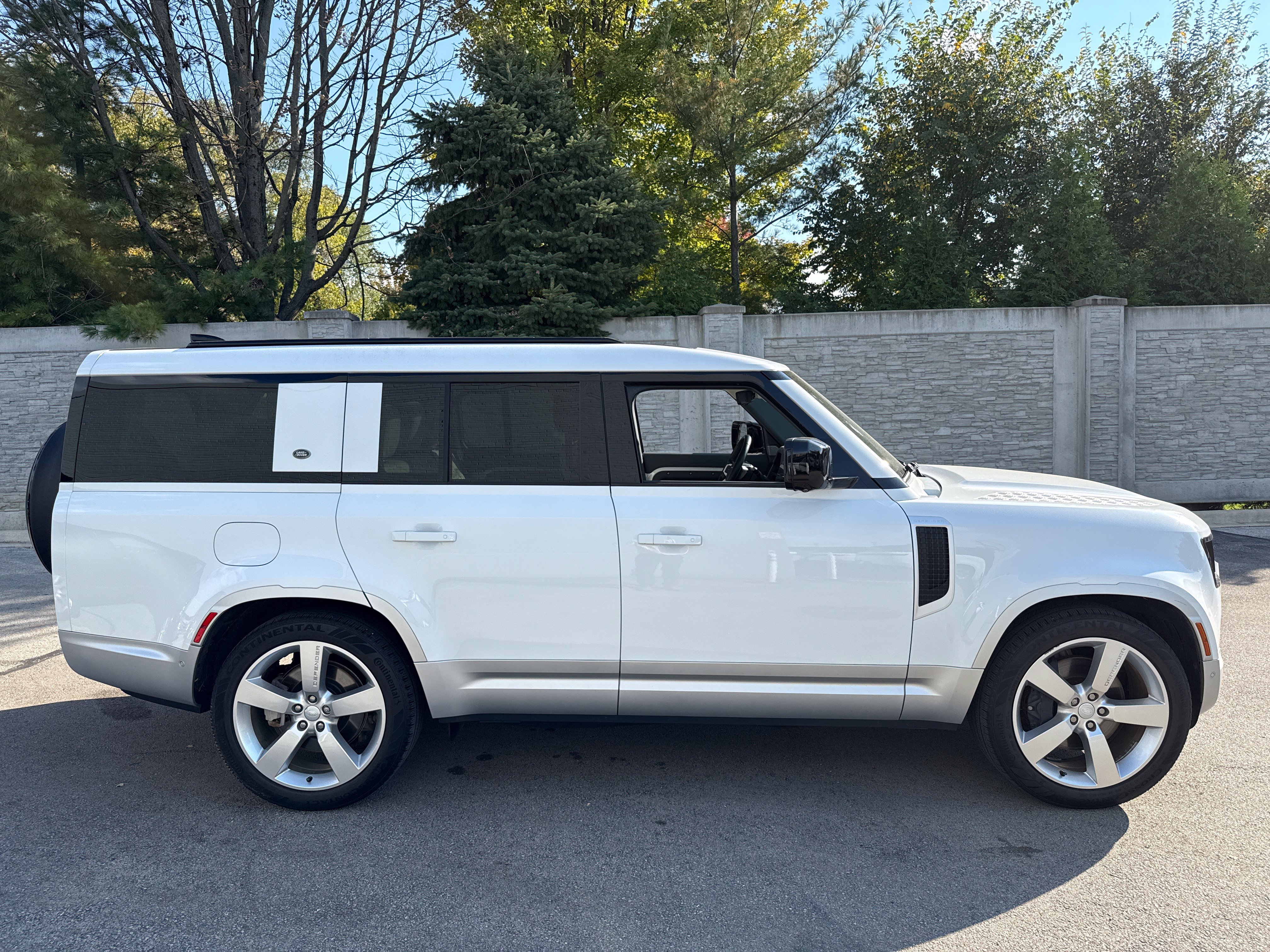 Used 2023 Land Rover Defender 130 First Edition AWD/4WD image 5
