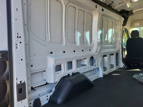 New 2026 Ford Transit 250 148 Medium Roof image 15