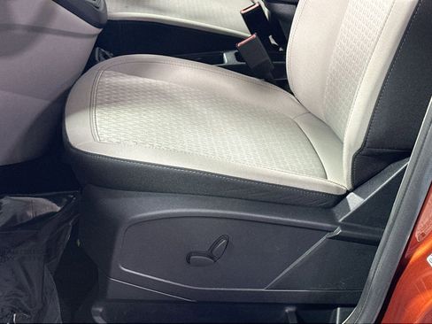 Used 2022 Ford Transit Connect XLT image 14