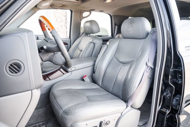 Used 2003 Cadillac Escalade AWD image 4
