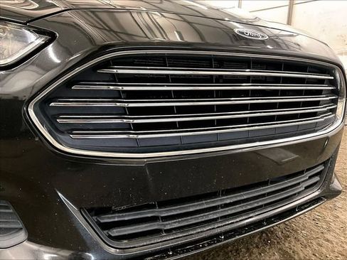 Used 2013 Ford Fusion SE FWD image 29