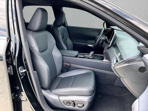 Used 2025 Lexus RX 350 Premium w/ Convenience Package FWD image 9