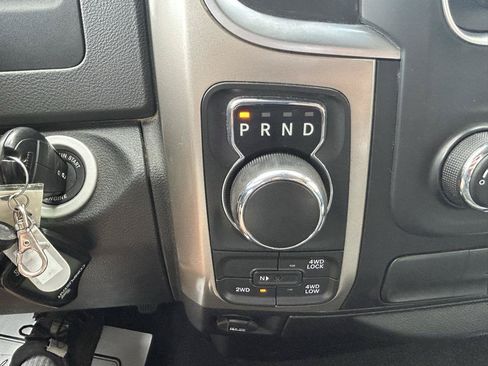 Used 2015 RAM 1500 Classic SLT AWD/4WD image 23