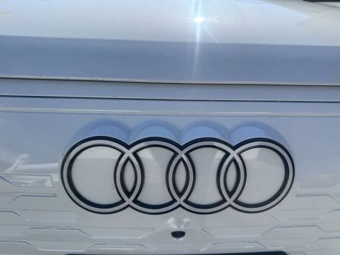 Used 2025 Audi Q6 e-tron Premium w/ Convenience Package image 34