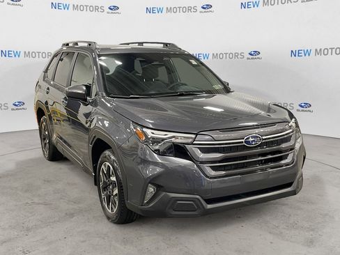 Certified 2025 Subaru Forester Premium image 9