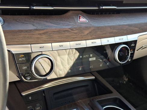 Used 2021 Genesis G80 2.5T w/ Prestige Package image 23