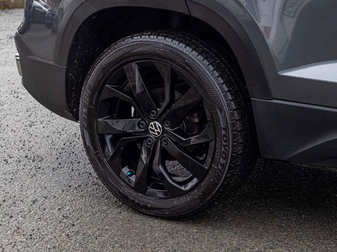 Used 2022 Volkswagen Taos SE image 10