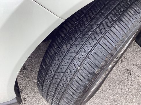 Used 2021 Toyota Venza Limited w/ Advanced Technology Package image 10