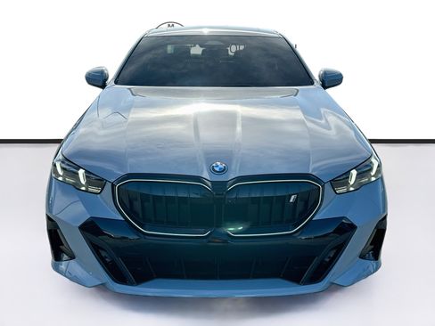 Certified 2025 BMW i5 eDrive40 w/ M Sport Package AWD/4WD image 2