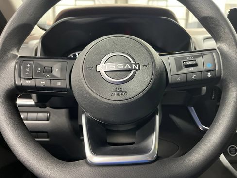 Used 2023 Nissan Rogue SV AWD/4WD image 20