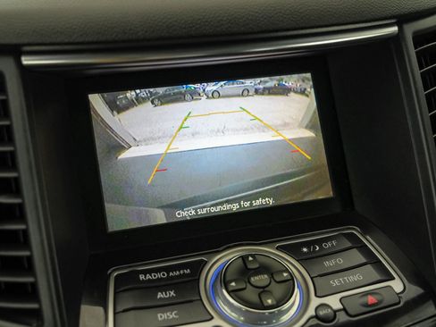 Used 2014 INFINITI QX70 3.7 image 25