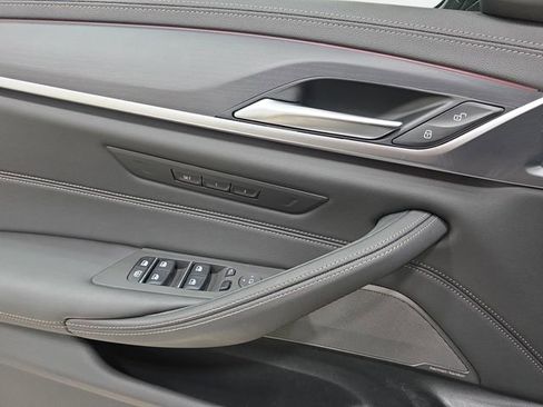 Certified 2023 BMW M550i xDrive w/ Executive Package image 25