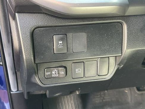 Used 2022 Toyota Tacoma SR5 image 29