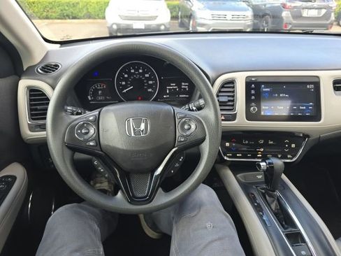 Certified 2022 Honda HR-V EX image 48