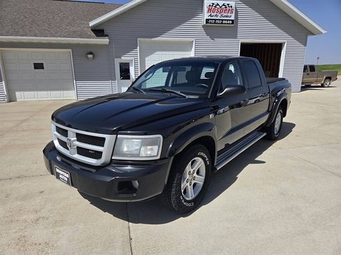 Used 2010 Dodge Dakota Big Horn AWD/4WD image 1