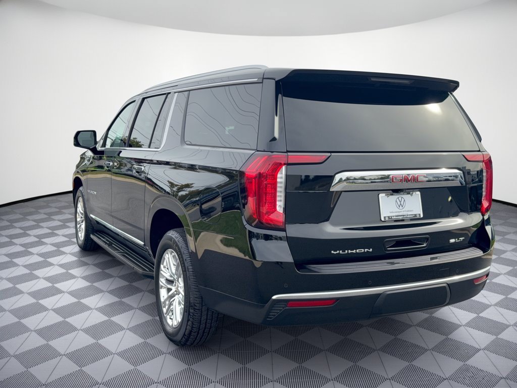 Used 2023 GMC Yukon XL SLT w/ SLT Luxury Package AWD/4WD image 3