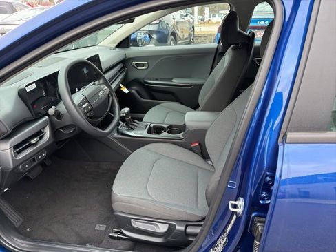 New 2025 Kia K4 LXS image 8