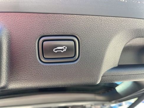 Used 2024 Hyundai Palisade Calligraphy image 7