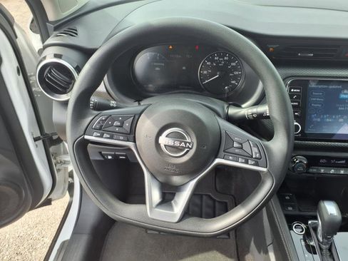Used 2022 Nissan Kicks SV w/ Interior Electronics Package image 13
