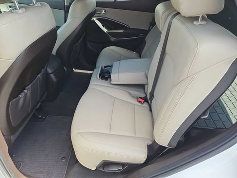 Used 2018 Hyundai Santa Fe Sport 2.0T FWD image 16