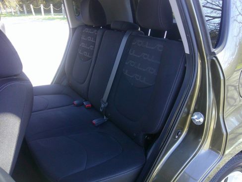 Used 2012 Kia Soul + image 38