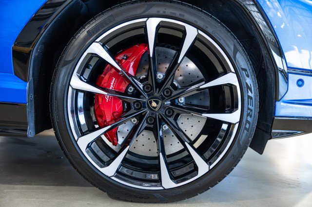 Used 2023 Lamborghini Urus S AWD/4WD image 42
