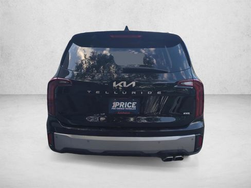 Used 2023 Kia Telluride S AWD/4WD image 6