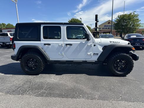 Used 2025 Jeep Wrangler Unlimited Sport AWD/4WD image 9