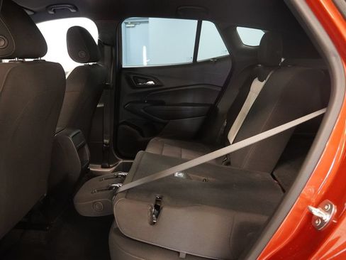 Used 2024 Chevrolet Trax RS FWD image 26