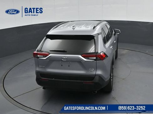Used 2025 Toyota RAV4 XLE AWD/4WD image 43
