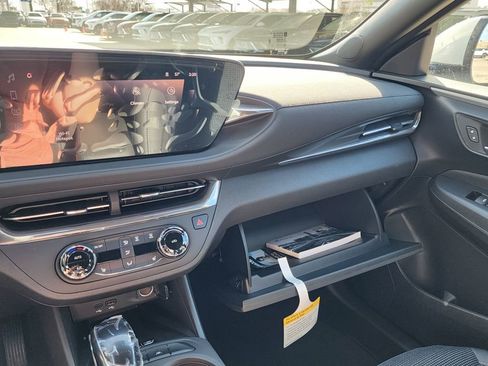 New 2026 Buick Envista Preferred w/ Convenience I Package image 32