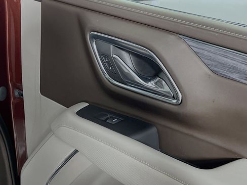 Used 2023 GMC Yukon SLT w/ Max Trailering Package image 32