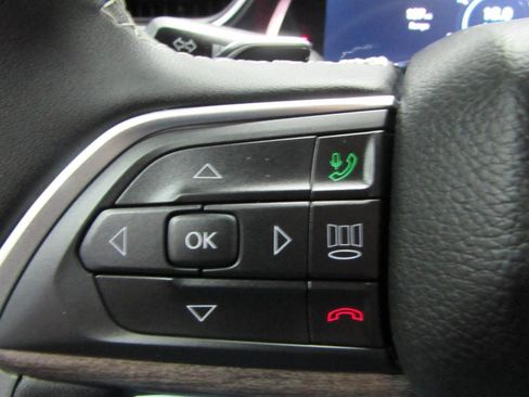 Used 2025 Jeep Grand Cherokee Limited w/ Black Appearance Package AWD/4WD image 15