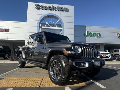 Used 2021 Jeep Gladiator Overland w/ Popular Equipment Package
