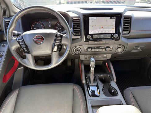 Used 2024 Nissan Frontier PRO-4X w/ Technology Package AWD/4WD image 15