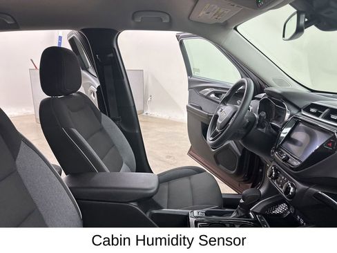 Certified 2022 Chevrolet TrailBlazer LT w/ Convenience Package FWD image 22