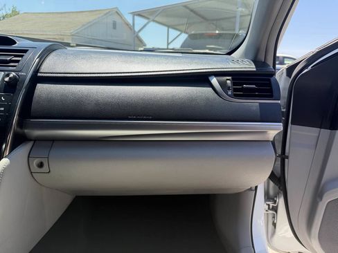 Used 2013 Toyota Camry LE FWD image 36