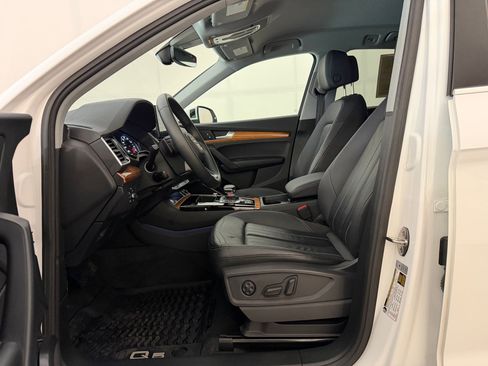 Used 2023 Audi Q5 2.0T Premium w/ Convenience Package AWD/4WD image 5